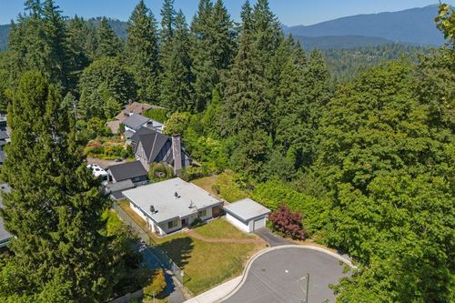 986 Porter St, Coquitlam, BC, V3J5C2 | Card Image