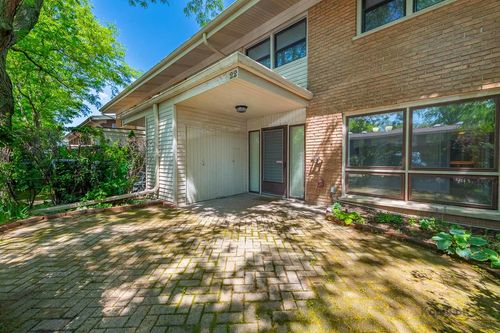 22-22 N Dee Rd, Park Ridge, IL, 60068-2811 | Card Image