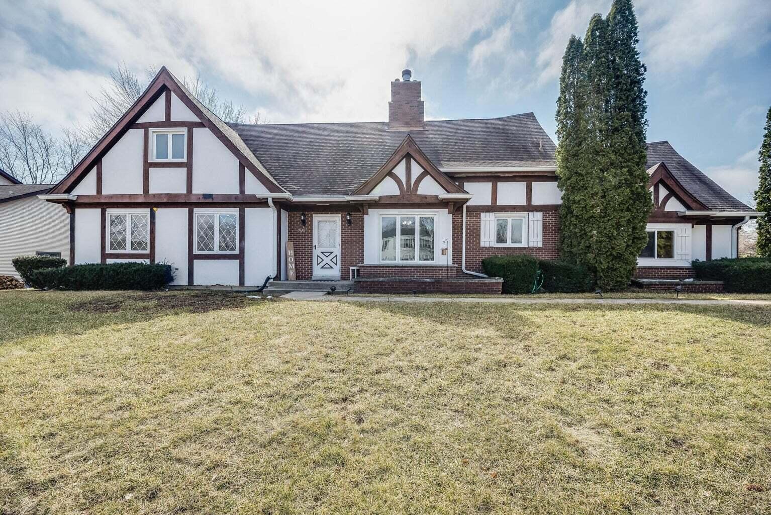 Palisades Ct, Mount Pleasant, WI 53403