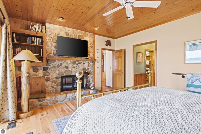 3485 N West Torch Lake Dr, House other with 5 bedrooms, 4 bathrooms and null parking in Kewadin MI | Image 35