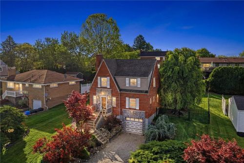627 Greenlee Rd, Pittsburgh, PA, 15227-1021 | Card Image