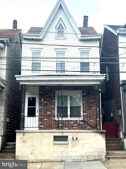 222 Dock St, SCHUYLKILL HAVEN, PA, 17972-1210 | Card Image
