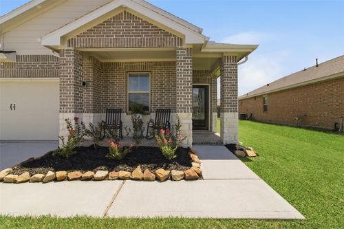 611 Walnut Branch Dr, Baytown, TX, 77523-2245 | Card Image