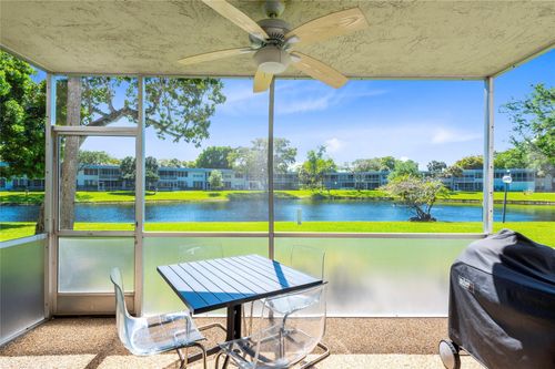 105-4240 Oaks Ter, Pompano Beach, FL, 33069-5525 | Card Image