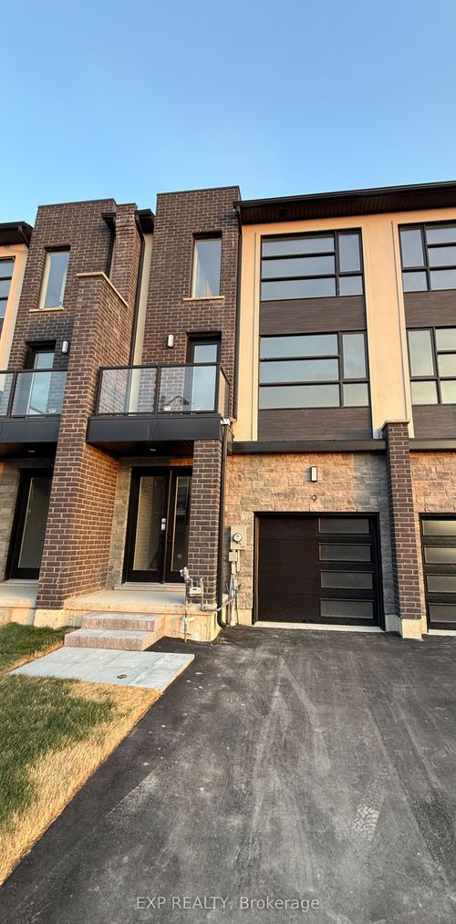 9 Keystone Trail, Welland, ON, L3B3L1 | Card Image