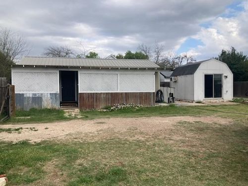 207 Munro St, Liberty Hill, TX, 78642-4480 | Card Image