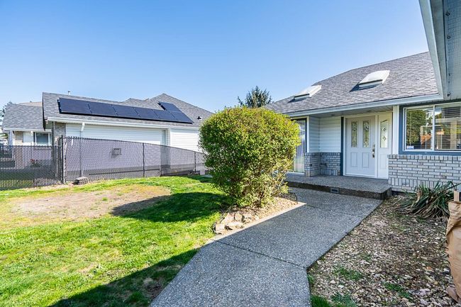 32616 Fleming Avenue, House other with 6 bedrooms, 3 bathrooms and 6 parking in Mission BC | Image 35