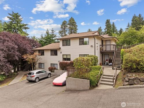 13004 33rd Ave S, Tukwila, WA, 98168-3082 | Card Image