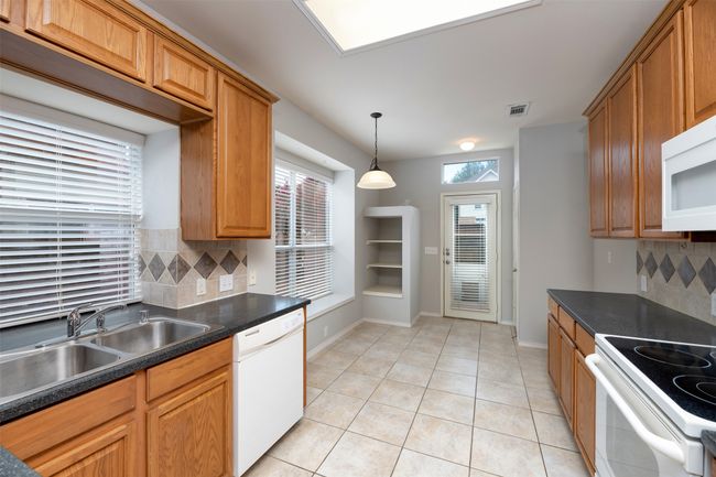 11517 Chaucer Dr, House other with 3 bedrooms, 3 bathrooms and null parking in Frisco TX | Image 9