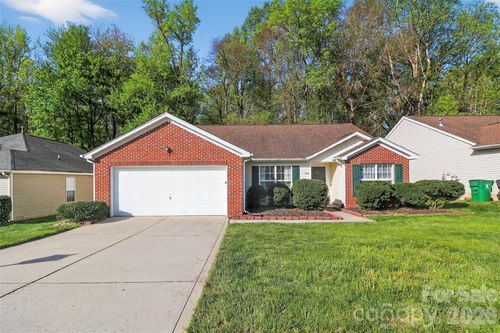 10641 Gold Pan Rd, Charlotte, NC, 28215-8635 | Card Image