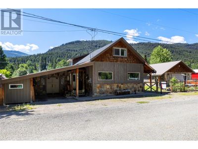 1879 Front St, House other with 3 bedrooms, 2 bathrooms and 4 parking in Coalmont BC | Image 2