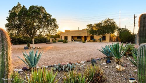 385 N Tomahawk Rd, Apache Junction, AZ, 85119-1666 | Card Image