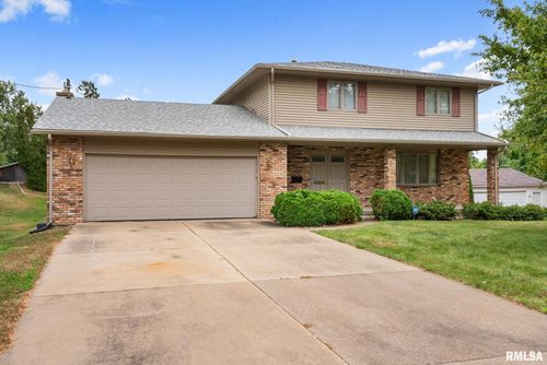 4315 El Rancho Dr, Davenport, IA, 52806-4823 | Card Image
