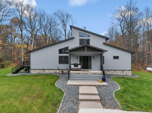 34010 Pioneer Ave, Center City, MN, 55012-7557 | Card Image