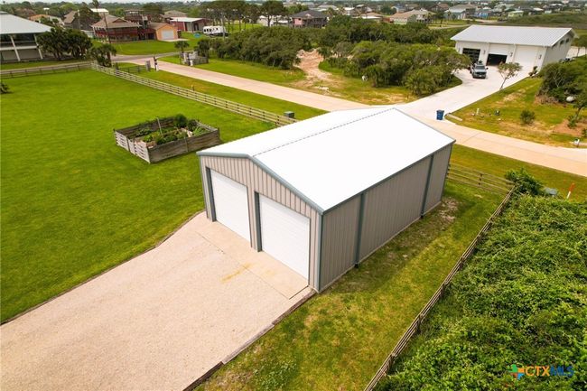 1007 N Washington St, House other with 3 bedrooms, 3 bathrooms and null parking in Port O Connor TX | Image 5