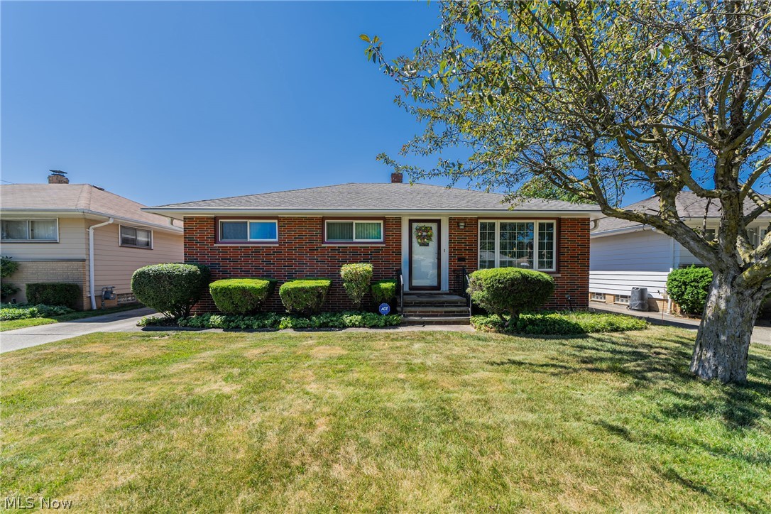 Shirley Ave, Maple Heights, OH 44137