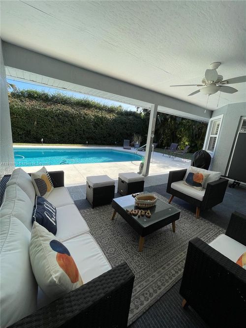 107 Paddock St, Sebastian, FL, 32958-6981 | Card Image