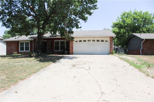 524 S 6th St, Independence, KS, 67301-4302 | Card Image