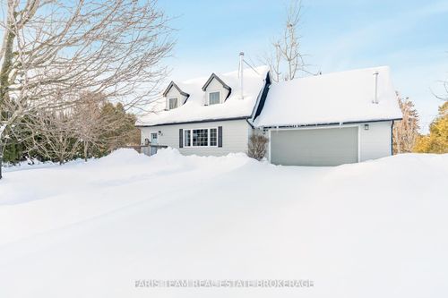 12 Moon Crescent, Oro Medonte, ON, L0K1N0 | Card Image