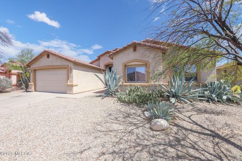 8418 N Sayante Way, Tucson, AZ, 85743-1404 | Card Image