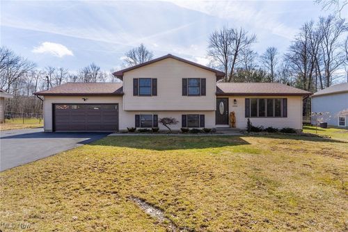 14045 Mahoning Ave, North Jackson, OH, 44451-9616 | Card Image