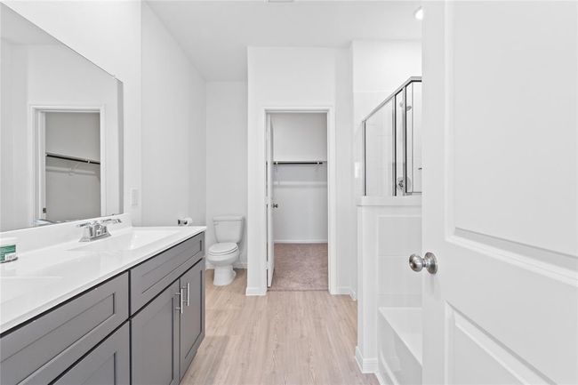 primary bathroom | Image 17