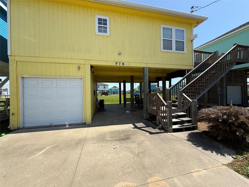 978 Mary Ann, Crystal Beach, TX, 77650 | Card Image