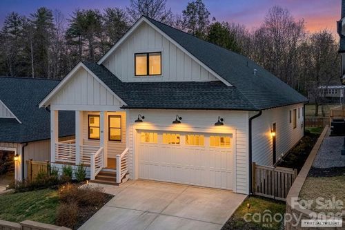 40 Hidden Pond Ln, Brevard, NC, 28712-0638 | Card Image