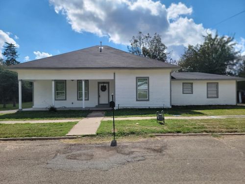 400 W Washington St, Clarksville, TX, 75426-3634 | Card Image