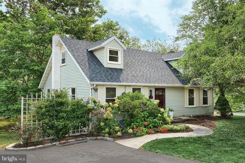 13 Paradise Ct, NEW OXFORD, PA, 17350-9435 | Card Image