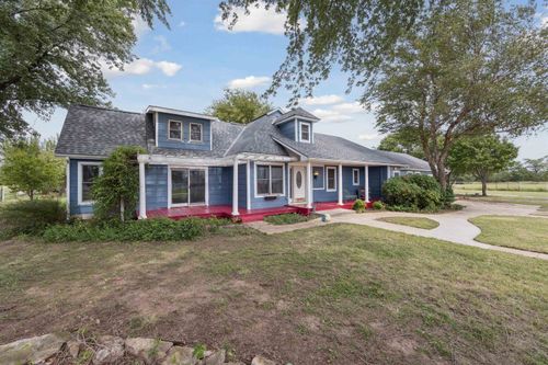 1202 W 8th St, Harper, KS, 67058-2116 | Card Image