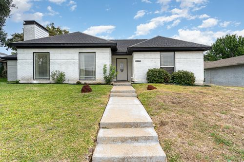 6031 Blue Mist Ln, Dallas, TX, 75248-2857 | Card Image