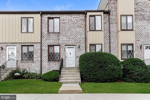 aa17-5200 Hilltop Dr, BROOKHAVEN, PA, 19015-1259 | Card Image