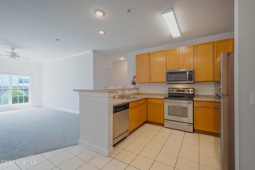 unit-206-2807 Bloomfield Ln, Wilmington, NC, 28412-6649 | Card Image