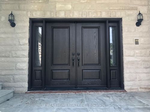 105 Page Avenue, North York, ON, M2K2B8 | Card Image