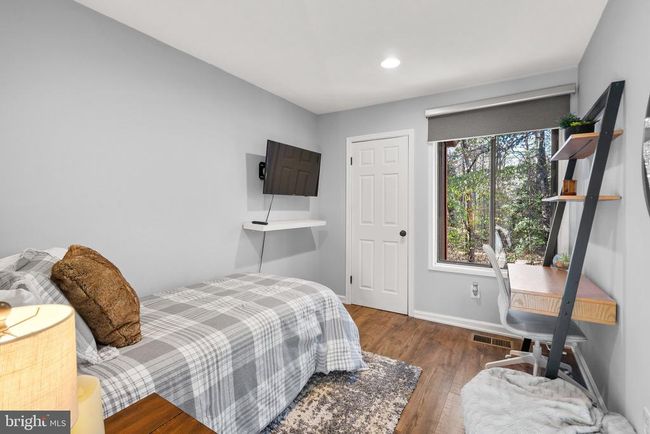 2273 Coppersmith Sq, Townhouse with 3 bedrooms, 3 bathrooms and null parking in RESTON VA | Image 27