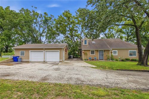 7116 Woodson Rd, Raytown, MO, 64133-7500 | Card Image
