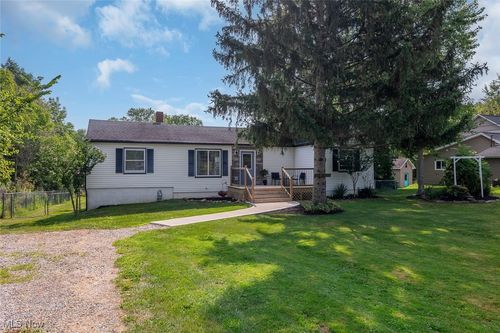 1966 Mattingly Rd, Hinckley, OH, 44233-9206 | Card Image