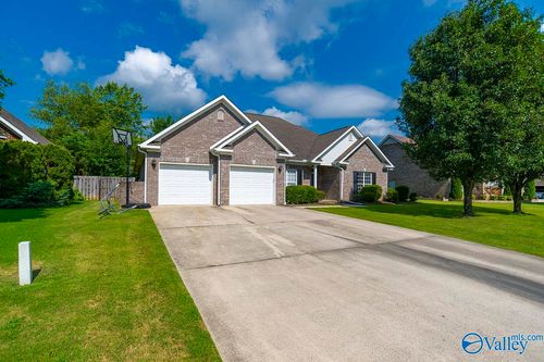 2305 Rockingham Ln Sw, Decatur, AL, 35603-4242 | Card Image