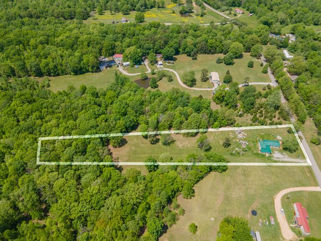 2724 She Boss Rd, House other with 2 bedrooms, 2 bathrooms and 4 parking in Duck River TN | Image 21