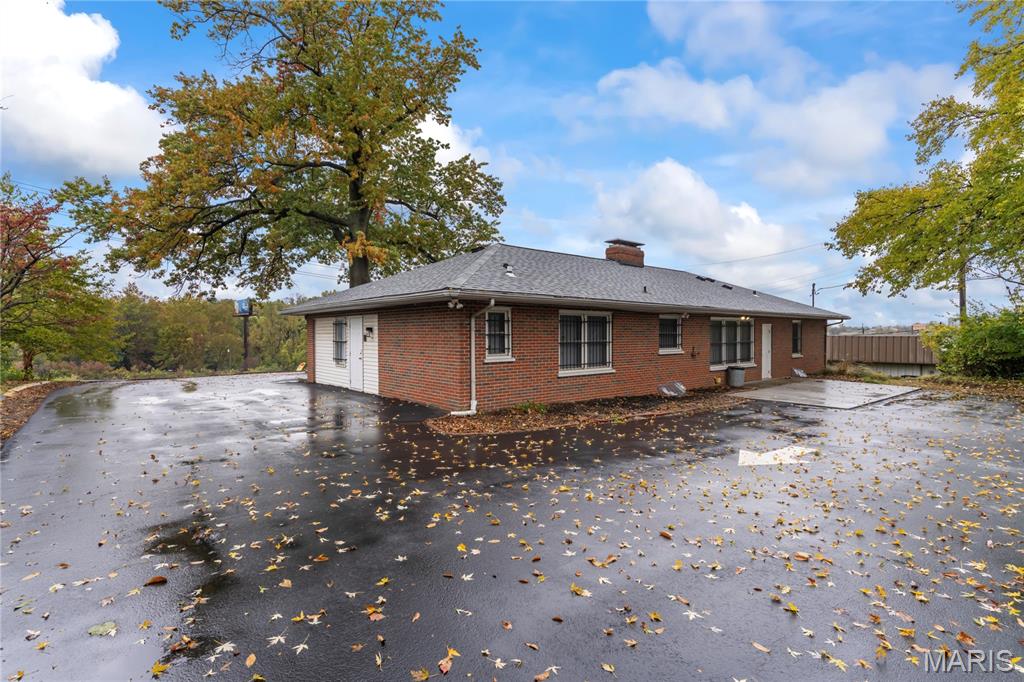 Commercial Lease in Unincorporated 3