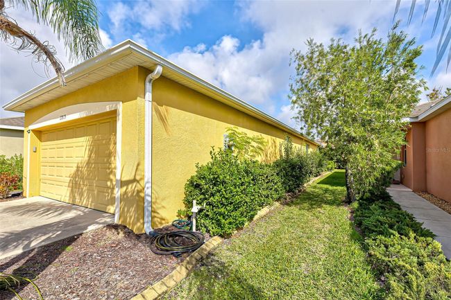 11815 Tempest Harbor Loop, House other with 3 bedrooms, 2 bathrooms and null parking in VENICE FL | Image 32