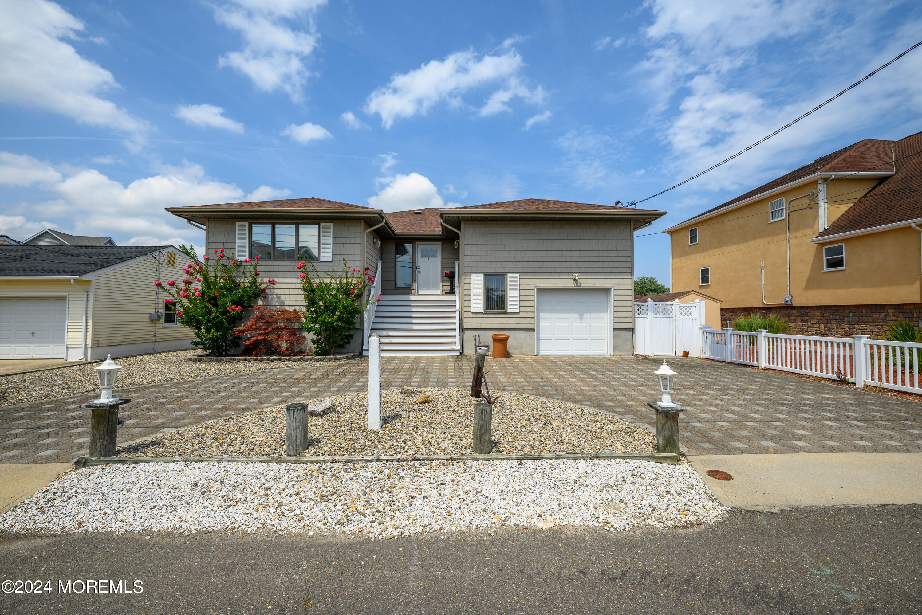 Veeder Ave, Toms River, NJ 08753