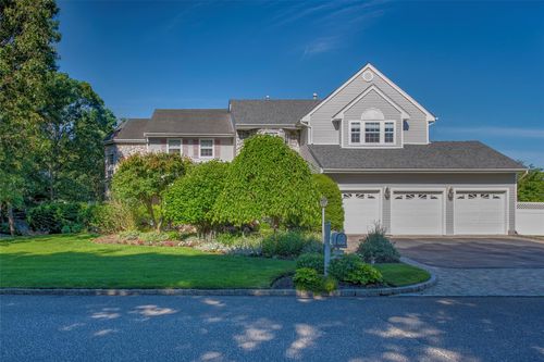 36 Province Dr, South Setauket, NY, 11720-4617 | Card Image