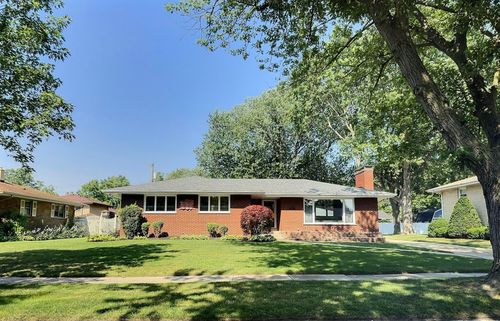 8516 Moraine Ave, Munster, IN, 46321-2135 | Card Image