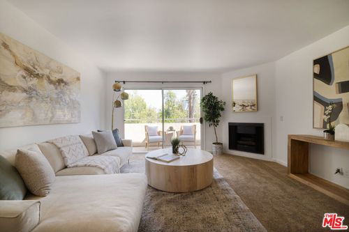 apt-304-4702 Fulton Ave, Sherman Oaks, CA, 91423-5136 | Card Image