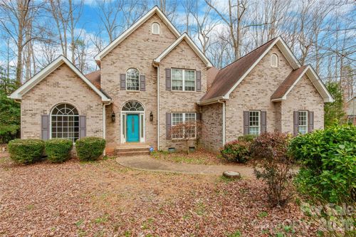 321 Forbes Ct, Lake Wylie, SC, 29710-6051 | Card Image