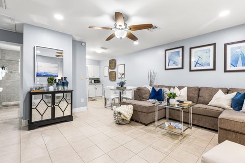 4953 Bayshore Dr, NAPLES, FL, 34112-7358 | Card Image