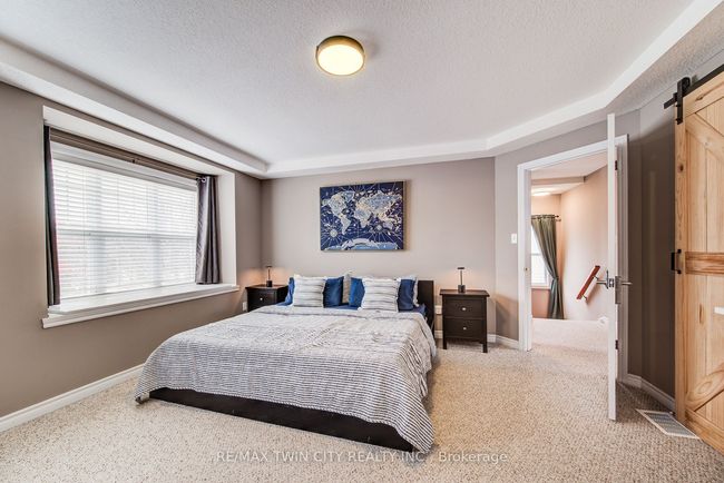 616 Frieburg Dr, House other with 5 bedrooms, 4 bathrooms and 2 parking in Waterloo ON | Image 20