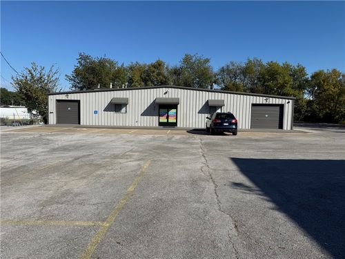 1102 Schmieding Ave, Springdale, AR, 72764-6245 | Card Image